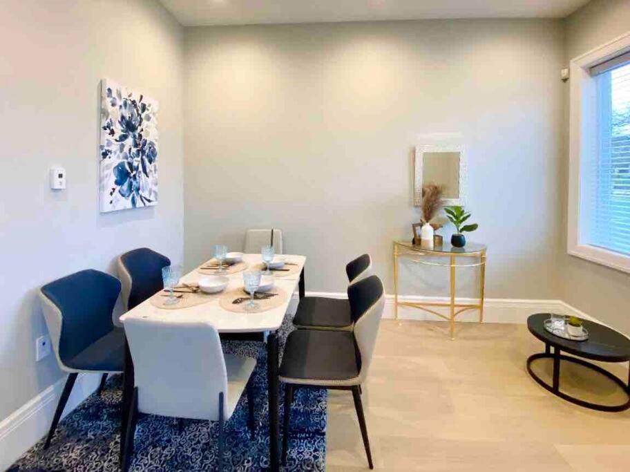 Four Bedrooms New Lovely Duplex House-1628 Vancouver Eksteriør billede
