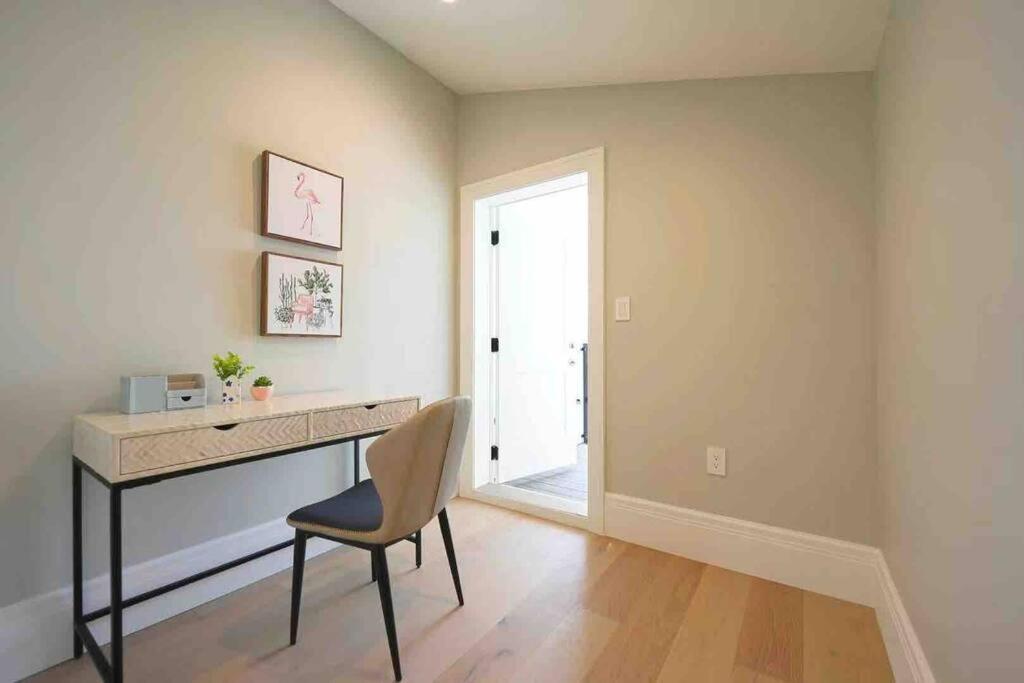 Four Bedrooms New Lovely Duplex House-1628 Vancouver Eksteriør billede